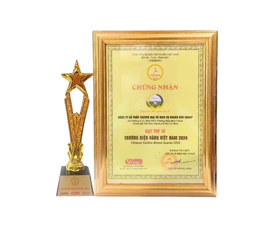 Cúp và giấy chứng nhận Top 10 Thương hiệu Vàng Việt Nam 2024